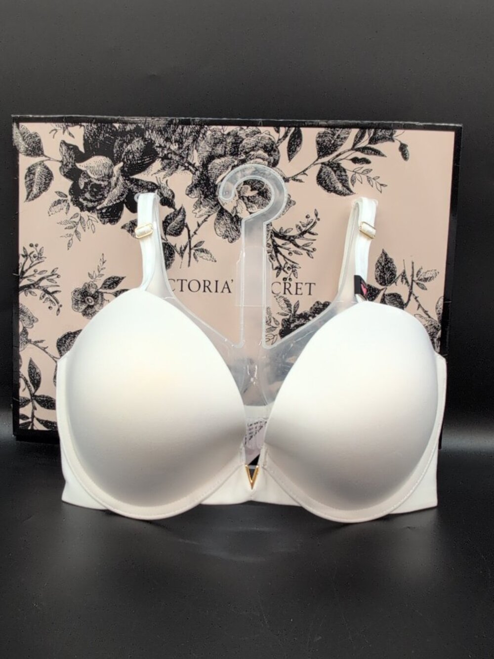 Victoria Secret Love Cloud Smooth Underwire Push Up Plunge Bra 32DDD White